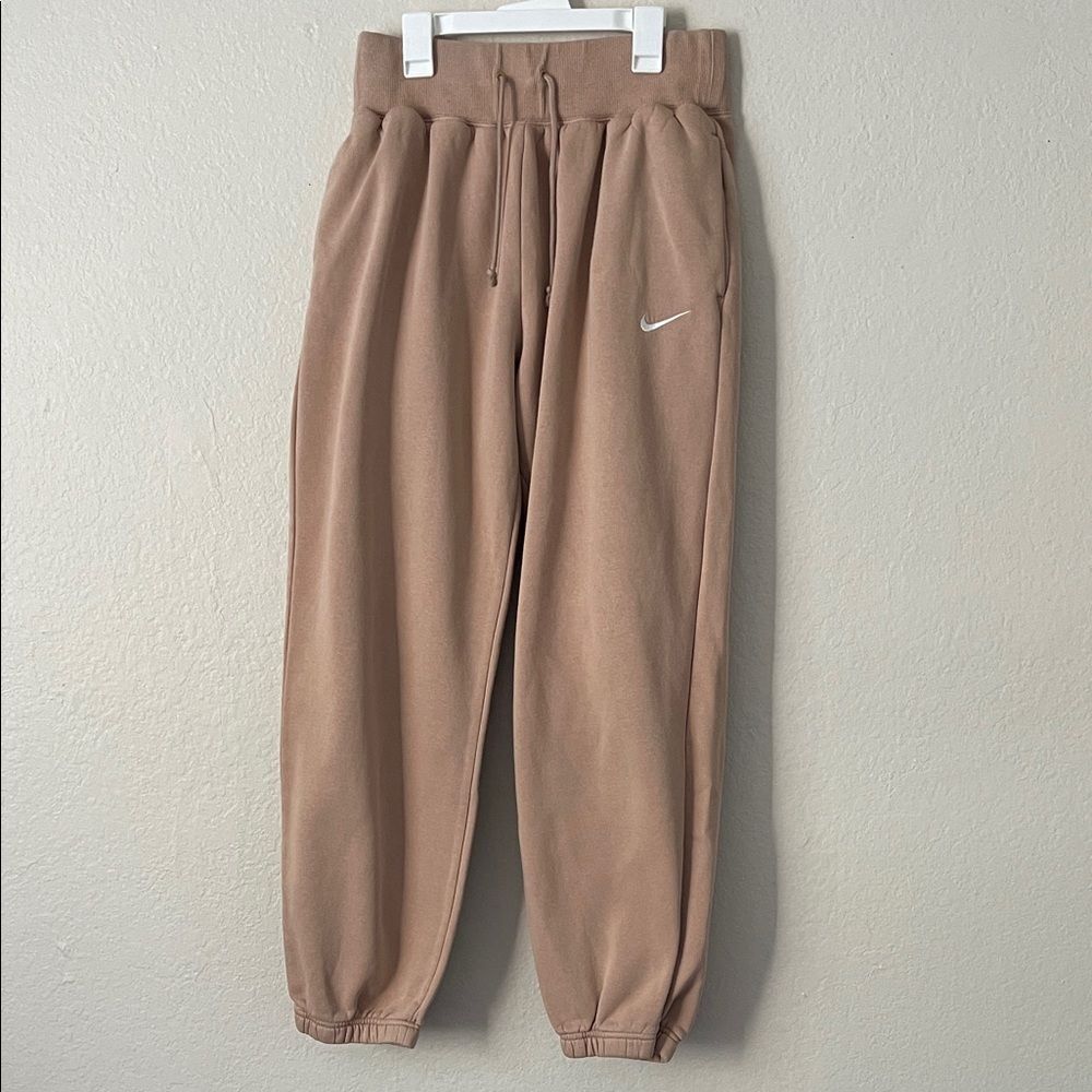 Like New! Nike Phoenix Fleece High Waisted Oversized Joggers Beige in Size M - Picture 3 of 16
